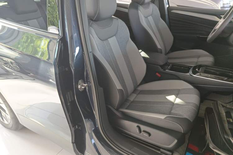 Used Volkswagen ID.4 CROZZ 2025 Pure Edition