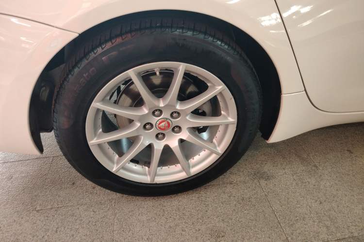 Used Jaguar XJ 2016 XJL 3.0 SC Two-Wheel-Drive Elegant Business Edition