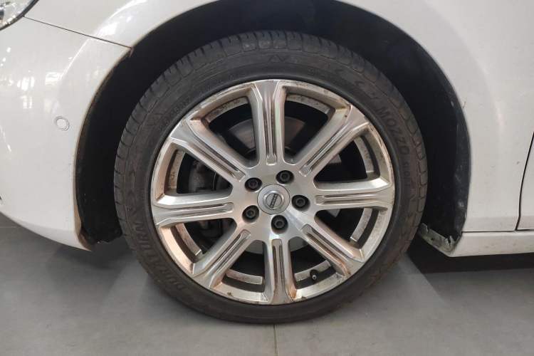 Used Volvo V40 2017 T3 Zhiya Edition
