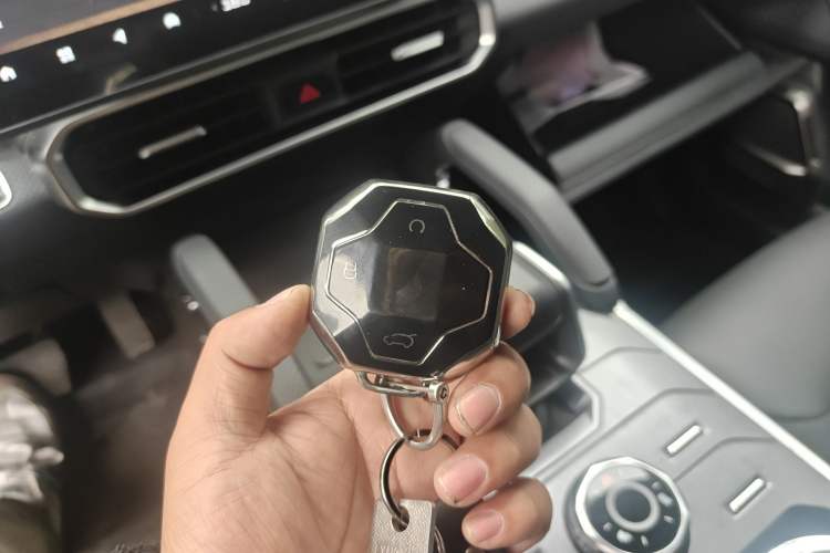 Used JETOUR Traveler 2023 1.5T Two-Wheel Drive Discovery PRO Vehicle Key