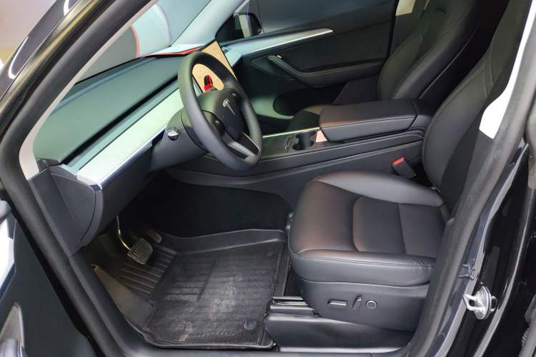 Used Tesla Model Y 2024 Rear-Wheel-Drive Version
