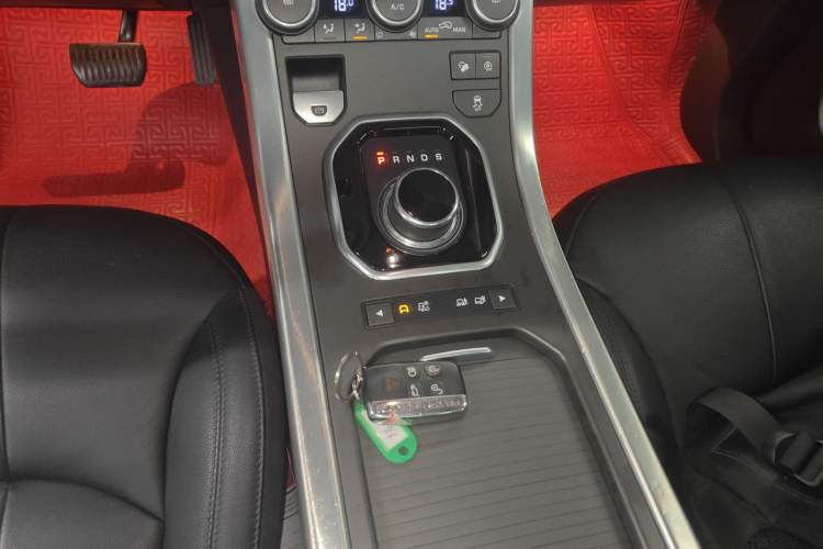 Used Land Rover Range Evoque 2018 240 PS SE Smart Brilliance Edition