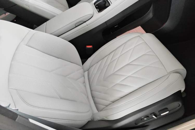 Used Nio ES6 2025 100 kWh
