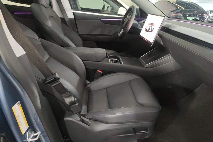 Used Tesla Model Y 2025 Rear-Wheel-Drive Version