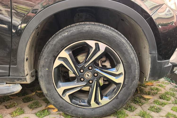 Used Dongfeng Aeolus AX7 2016 2.0L Automatic Zhiyi Trim
