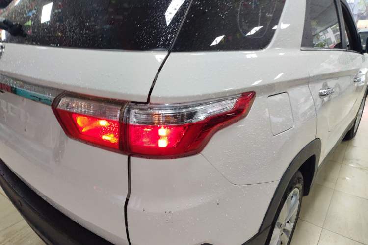 Used Dongfeng Fengon S560 2019 1.8L CVT Elite Model Right Rear Taillight