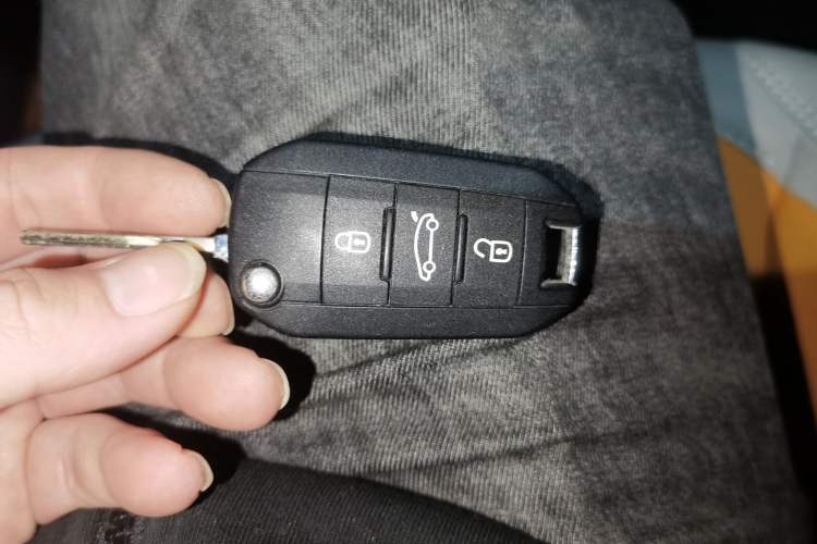 Used Peugeot 308S 2015 1.2T Automatic Jingchi Edition Vehicle Key