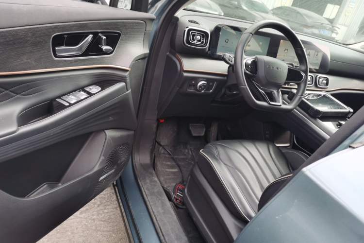 Used Chery Tiggo 9 2023 2.0T Dual-Clutch Two-Wheel Drive Leading Edition 5 Seats