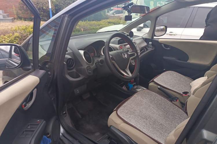Used Honda Fit 2011 1.5L Automatic Luxury Edition
