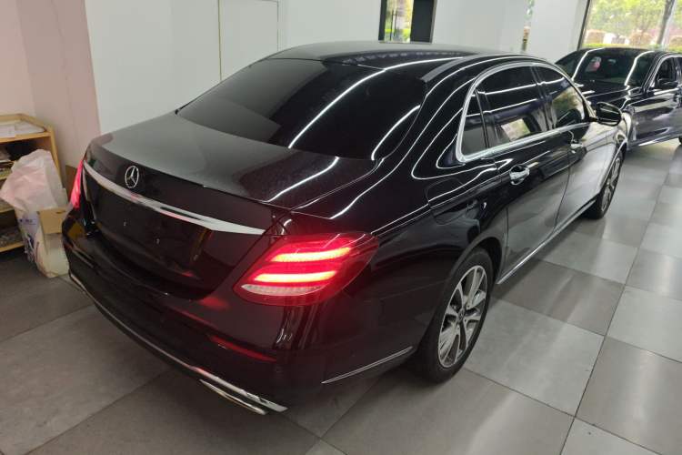 Used Mercedes-Benz E-Class 2019 E 260 L
