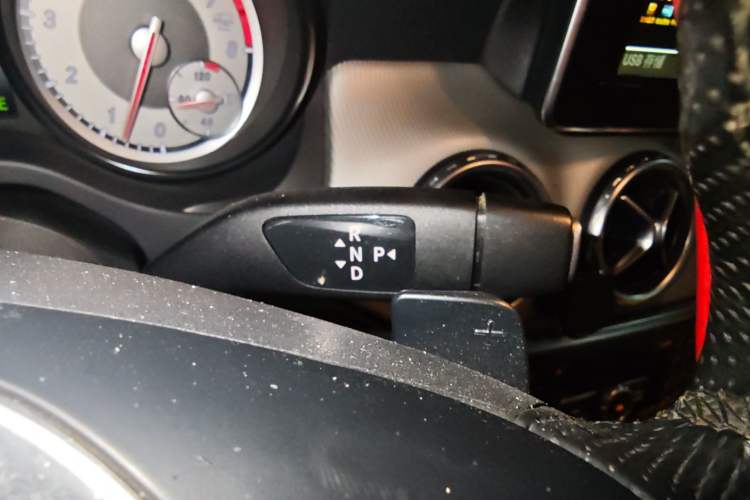 Used Mercedes-Benz GLA 2015 GLA 220 4MATIC Fashion Model