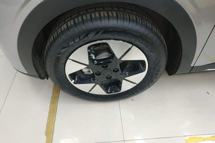 Used Geely Galaxy Geome 2026 Model 310km Dream Edition Exterior 4