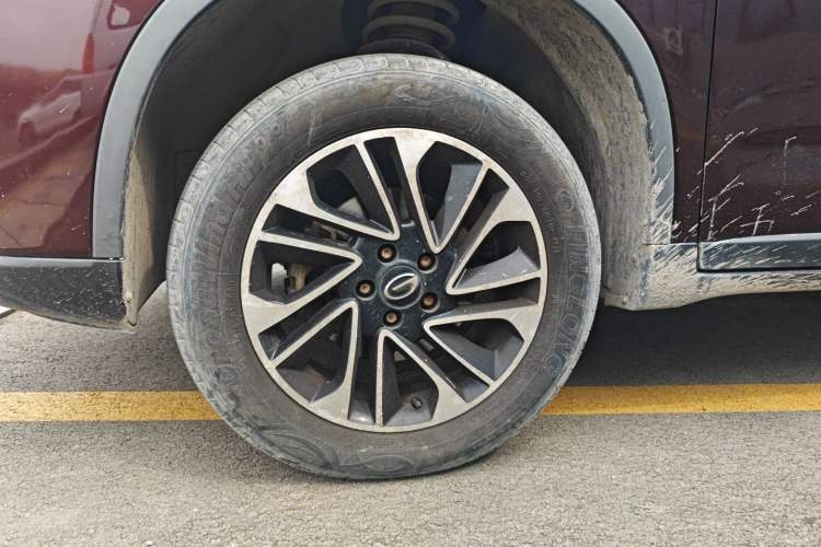 Used GAC Trumpchi GS4 2017 235T Automatic Two-Wheel Drive Elite Edition Left Front Wheel Hub