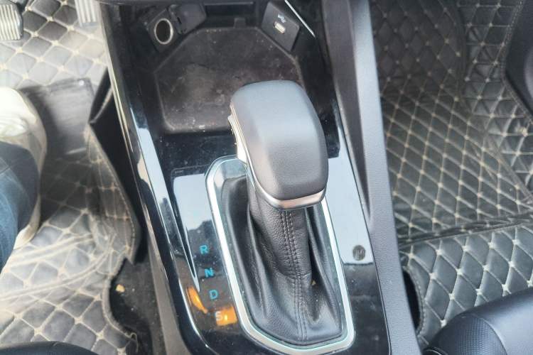 Used Ford Escort 2021 1.5L Automatic Diamond Edition Gear Lever