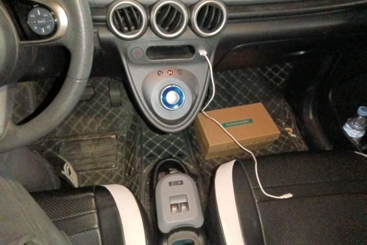 Used ORA Black Cat 2021 301 km Basic Version Gear Lever