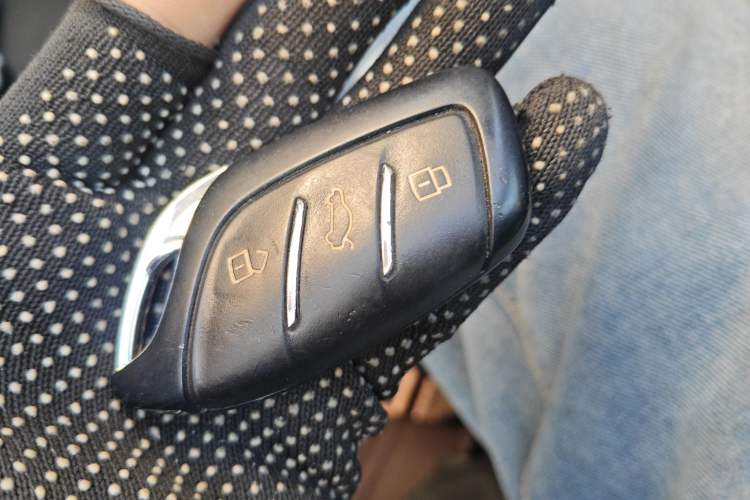 Used Roewe RX5 MAX 2021 Supreme Series 300TGI Automatic Smart Cabin Edition Vehicle Key