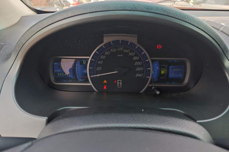 Used BYD S6 2014 2.0L Manual Luxury 5-Seater
