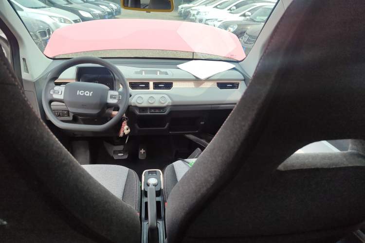 Used Chery New Energy QQ Ice Cream 2022 120km Conical Shape Lithium Iron Phosphate
