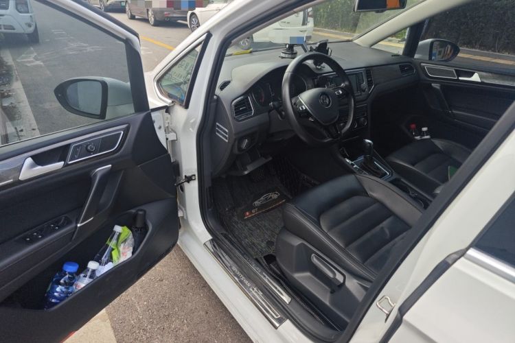 Used Volkswagen Golf Sportsvan 2016 280TSI Automatic Luxury Model Driver Seat