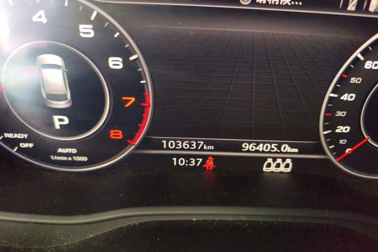 Used Audi Q5L 2020 45 TFSI Prestige Sport Edition Odometer Close Up