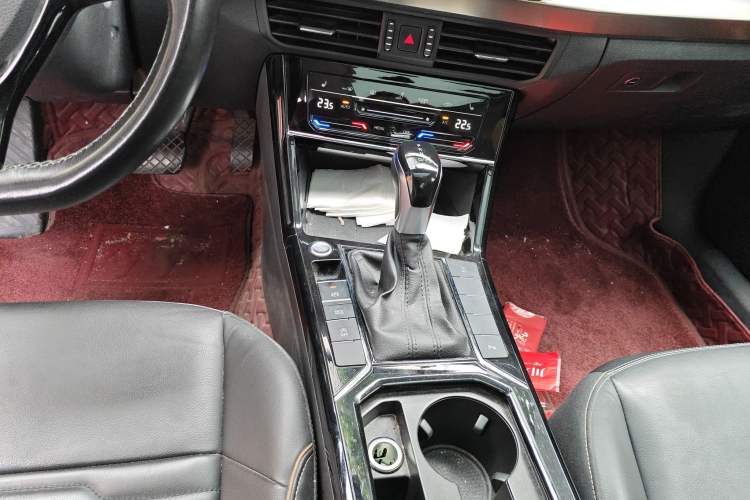 Used Volkswagen Passat 2020 330TSI Elite Edition China VI
