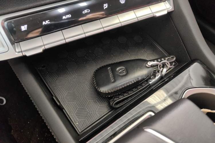 Used CHANGAN Eado 2024 PLUS Blue Whale NE 1.4T GDI DCT High-Energy Edition
