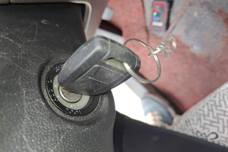 Used Wuling Hongguang V 2019 1.5L Jingqu Edition Sealed-Window Vehicle China VI LAR