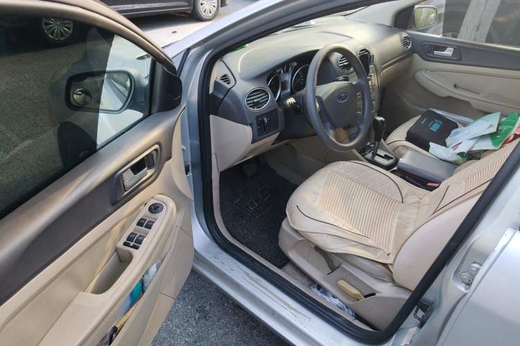 Used Ford Focus 2011 Sedan 1.8L Automatic Fashion Edition