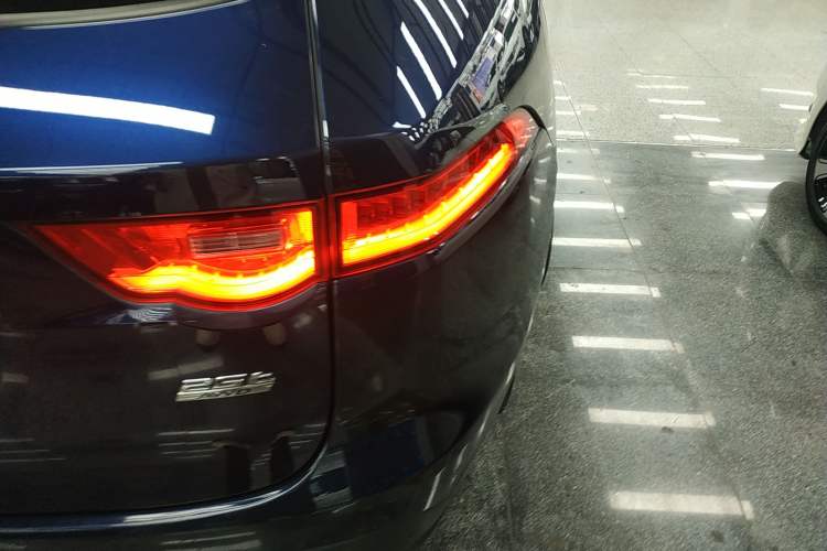 Used Jaguar F-PACE 2019 2.0T Four-Wheel Drive Urban Luxury Edition