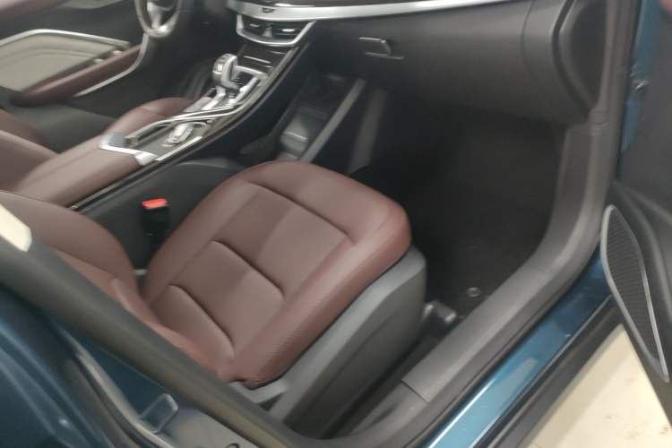 Used Geely Auto Jiajie 2022 1.8TD DCT Platinum Luxury Edition Right Front Seat