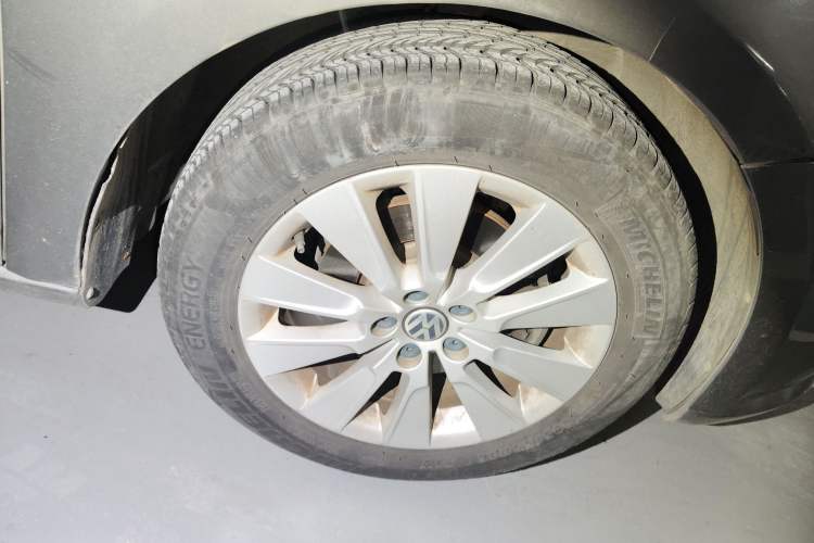 Used Volkswagen Lavida 2013 Restyled Classic 1.6L Automatic Comfort Edition