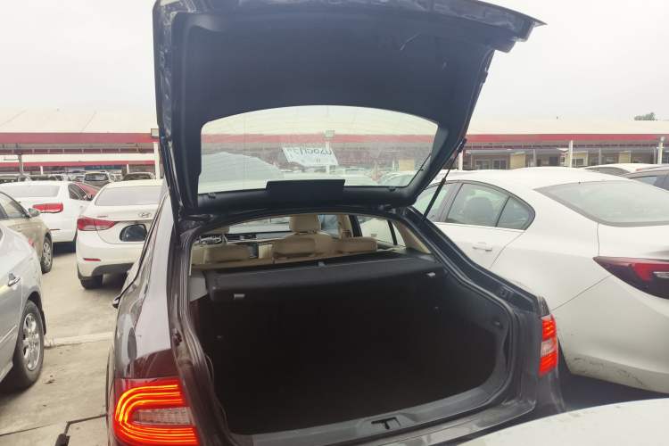 Used Skoda Superb 2013 1.8TSI Automatic MingShi Edition Trunk