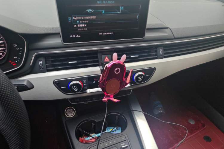 Used Audi A4L 2019 40 TFSI Fashion Version China V Audio And AC Panel