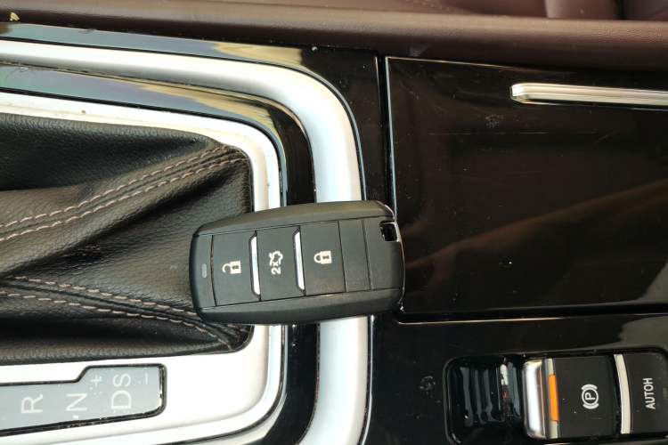 Used CHANGAN Raeton CC 2018 1.5T Automatic Zunya Model China V Standard Vehicle Key