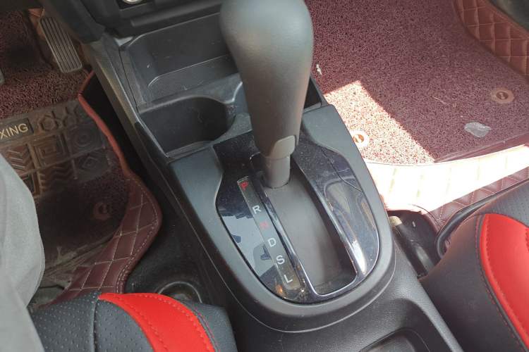 Used Honda Fit 2016 1.5L LXS CVT Comfort Sunroof Version