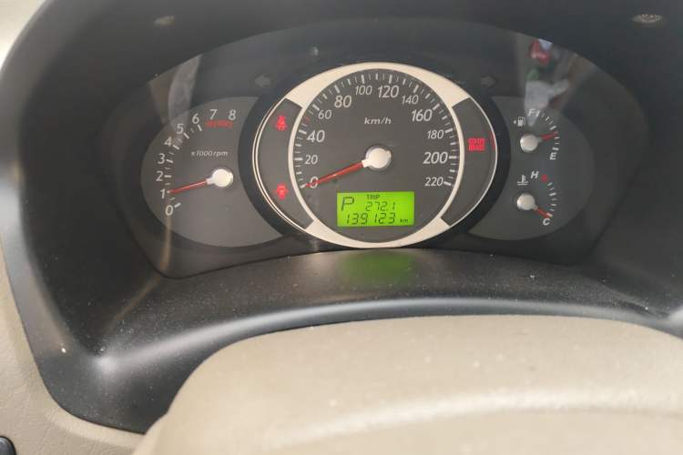 Used Hyundai Tucson 2009 2.0L Automatic Two-Wheel Drive with Sunroof