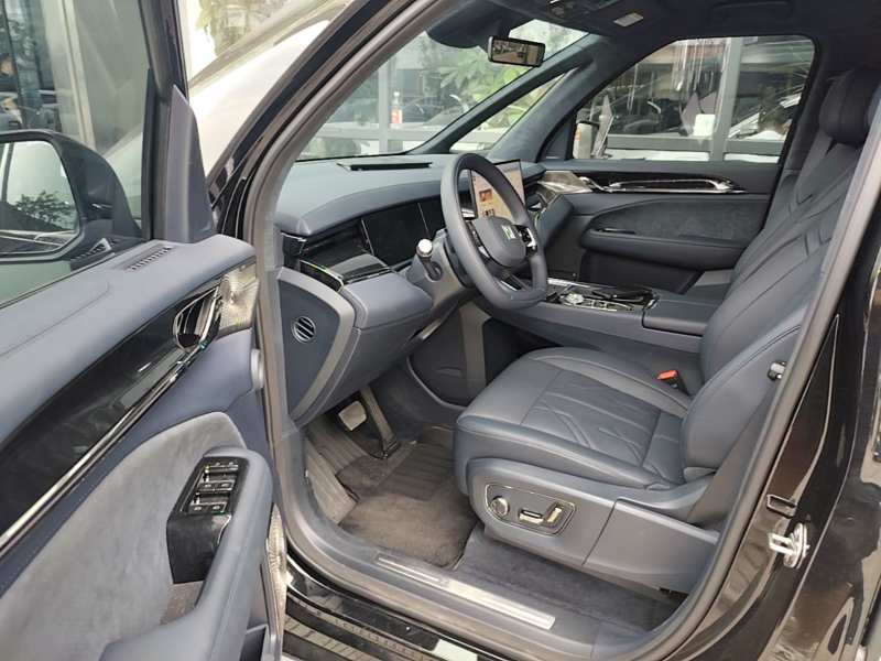 Used Zeekr 009 2026 Seven-Seater Ultra+ Family Edition — 15
