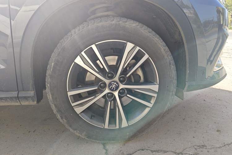 Used BYD Song Pro 2019 1.5T Automatic Elite Edition Right Front Wheel Hub
