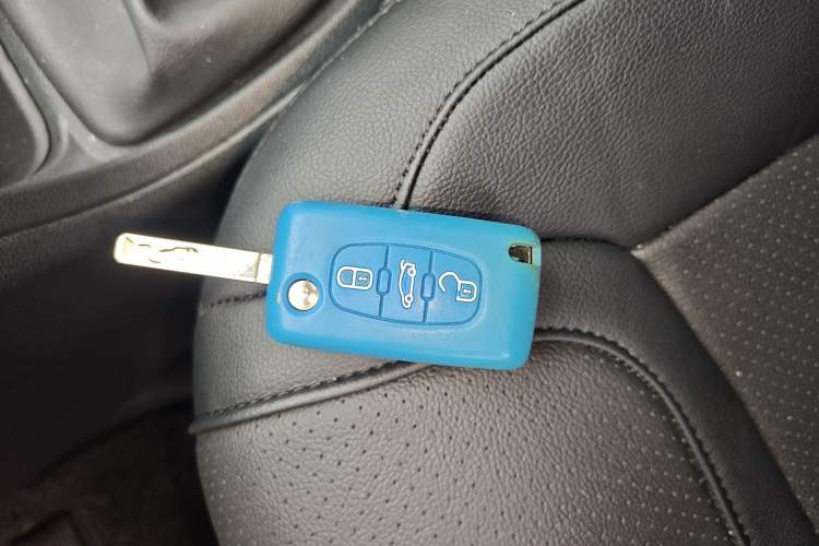 Used Peugeot 308 2014 Enjoy Edition Classic 1.6L Manual Fashion Model