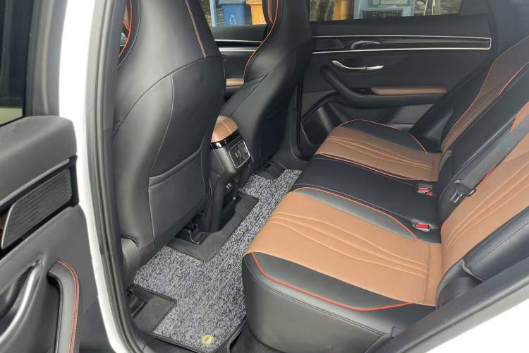 Used BYD Song PLUS New Energy 2021 DM-i 100KM Four-Wheel Drive Flagship PLUS