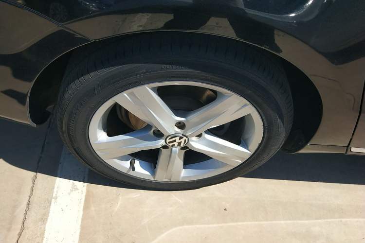 Used Volkswagen Magotan 2015 1.8TSI Prestige Model Exterior 5