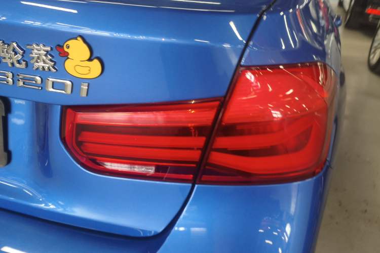 Used BMW 3 Series 2017 320i M Sport Exterior 3