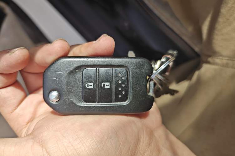 Used Honda Vezel 2017 1.5L CVT 2WD Comfort Model Vehicle Key