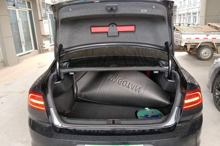 Used Volkswagen Magotan 2019 330TSI DSG Luxury Version China VI Standard Trunk