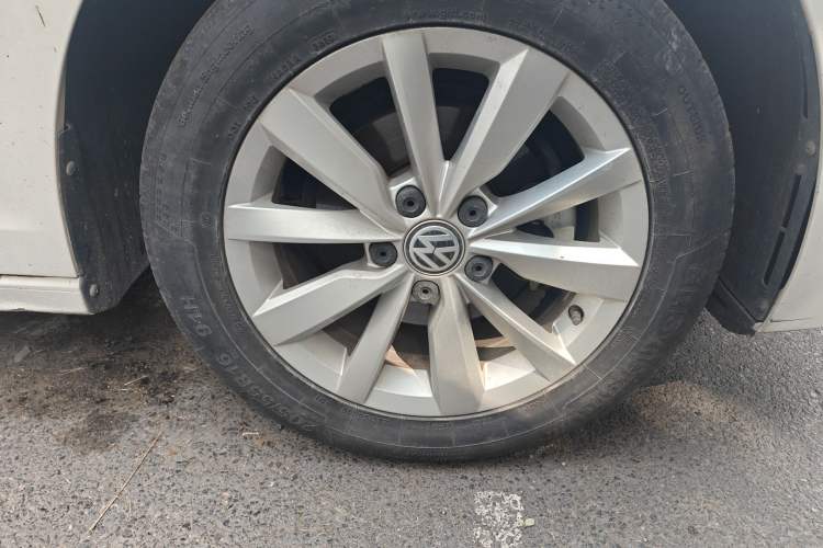 Used Volkswagen Bora 2019 1.5L Manual Comfort Version
