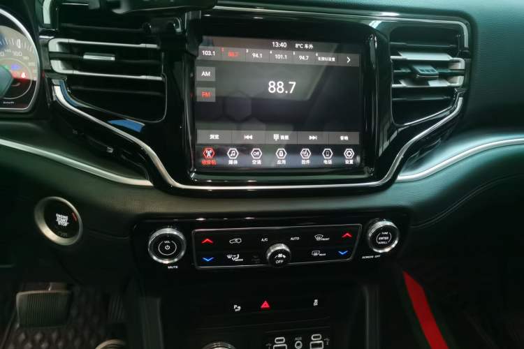 Used Jeep Grand Commander 2018 2.0T Four-Wheel Drive Enjoyment Version China V Audio And AC Panel