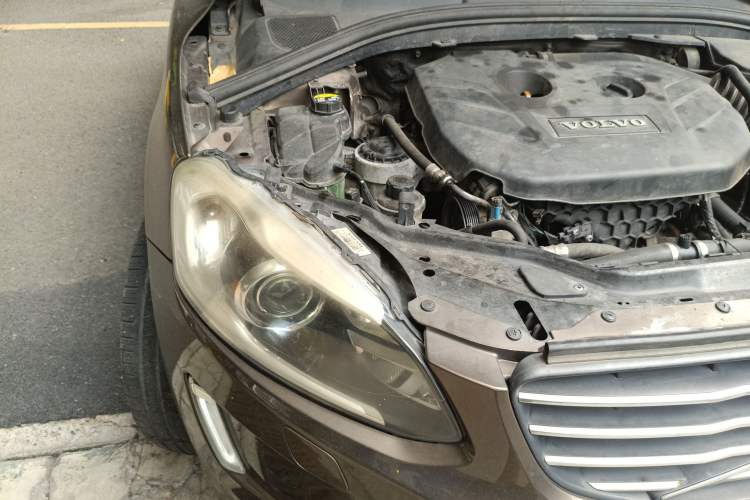 Used Volvo XC60 2014 T5 Zhiyi Edition Right Front Headlight