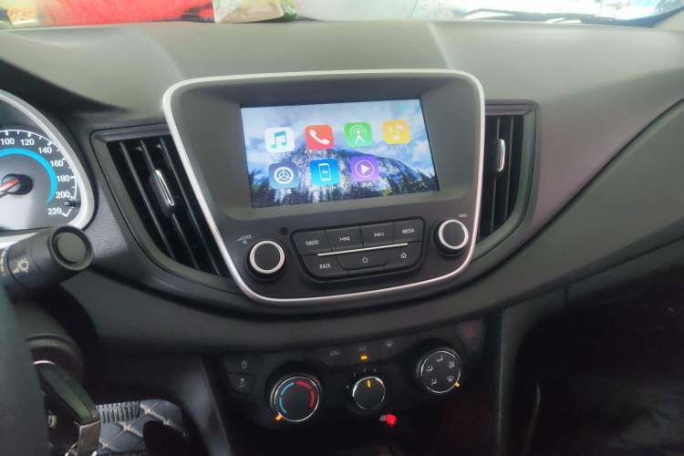 Used Chevrolet Cavalier 2019 320 Automatic Xinyue Edition Audio And AC Panel