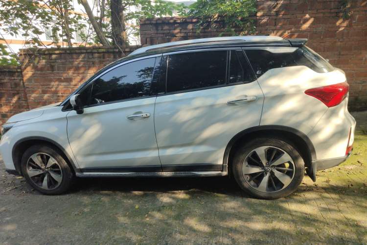 Used GAC Trumpchi GS4 2019 270T Automatic Two-Wheel Drive Luxury Smart Connectivity Model
