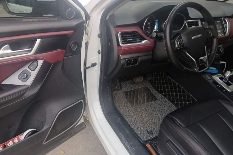 Used Haval H6 Coupe 2019 1.5T Automatic Two-Wheel Drive Luxury Smart Connectivity Version China VI Standard